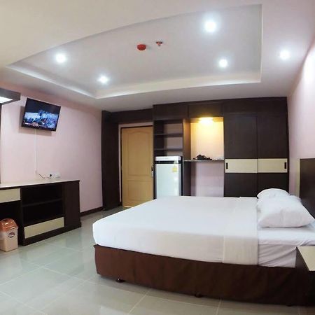 โรงแรมเอเอ พัทยา วิลล์ Pattaya ภายนอก รูปภาพ