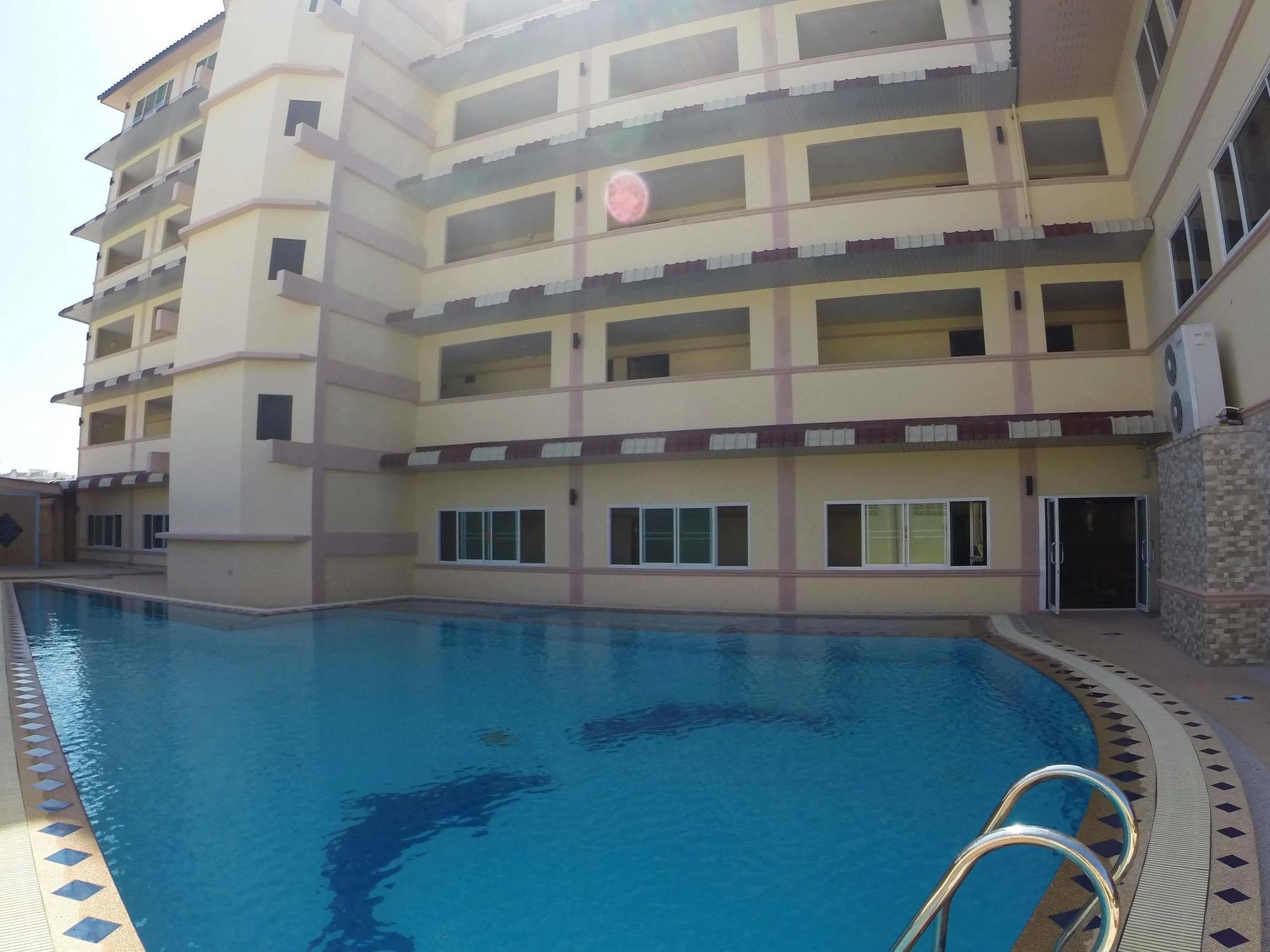 โรงแรมเอเอ พัทยา วิลล์ Pattaya ภายนอก รูปภาพ